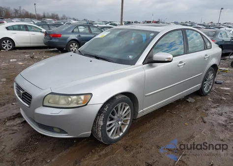 2010 Volvo S40 2.4I from USA, damaged, VIN YV1390MS8A2486460